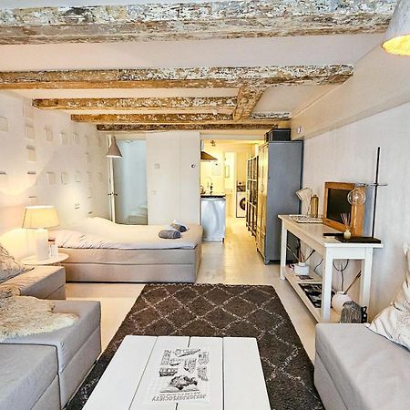 أمستردام The White Wilde - Studio In A Historic Canalhouse From 1799 المظهر الخارجي الصورة